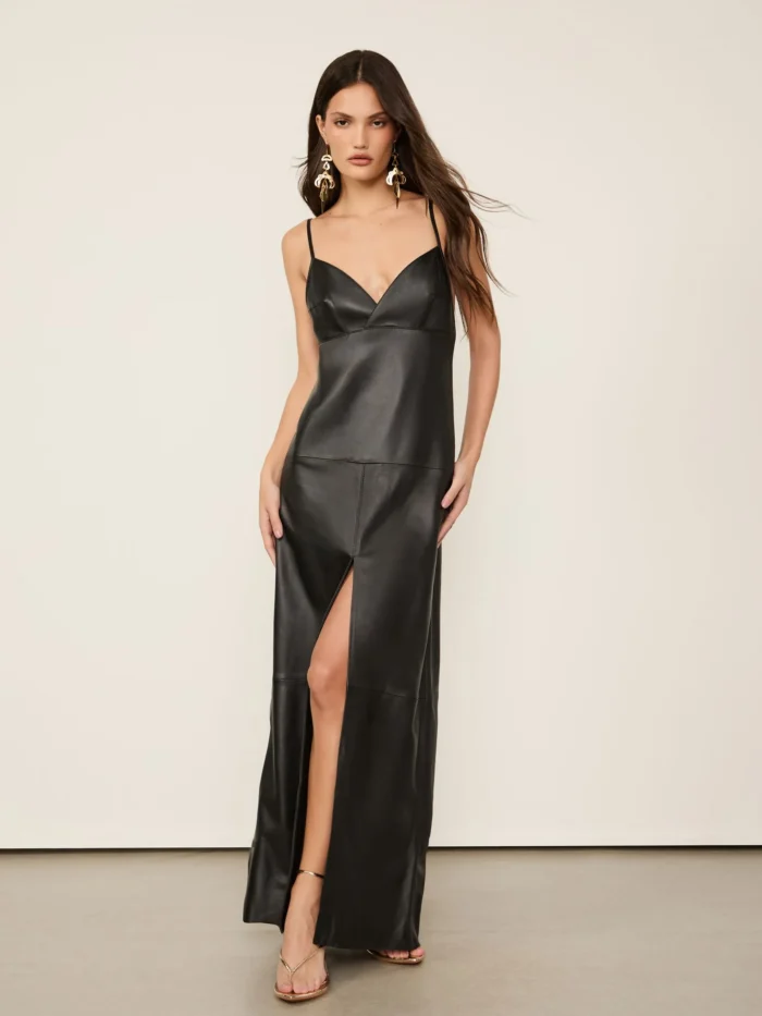 VESTIDO DE COURO LONGO FENDA MAXI