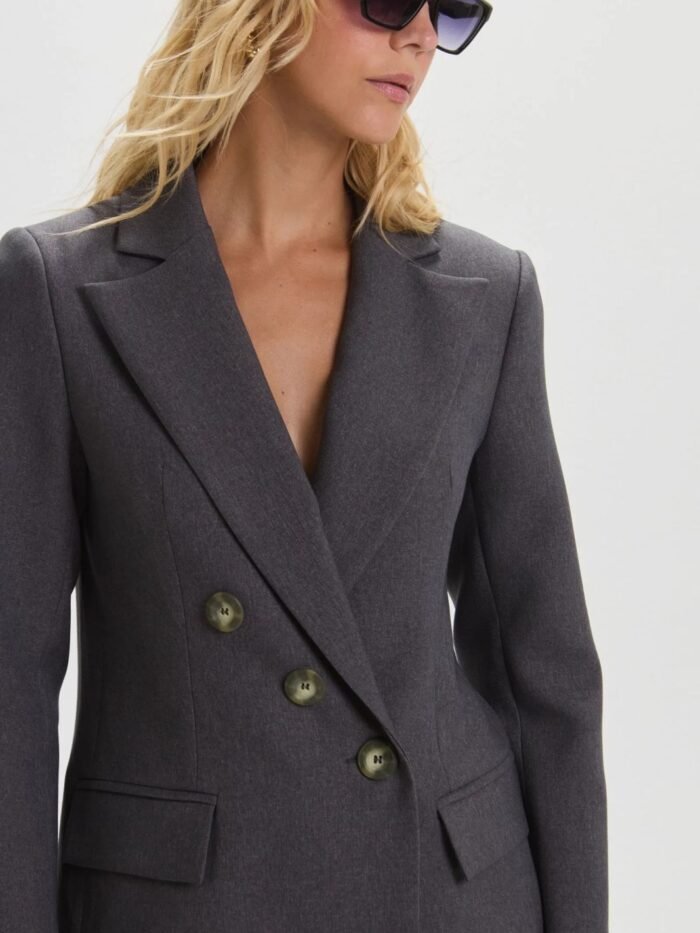 BLAZER ÚRSULA CINZA ROCK - LE BLOG