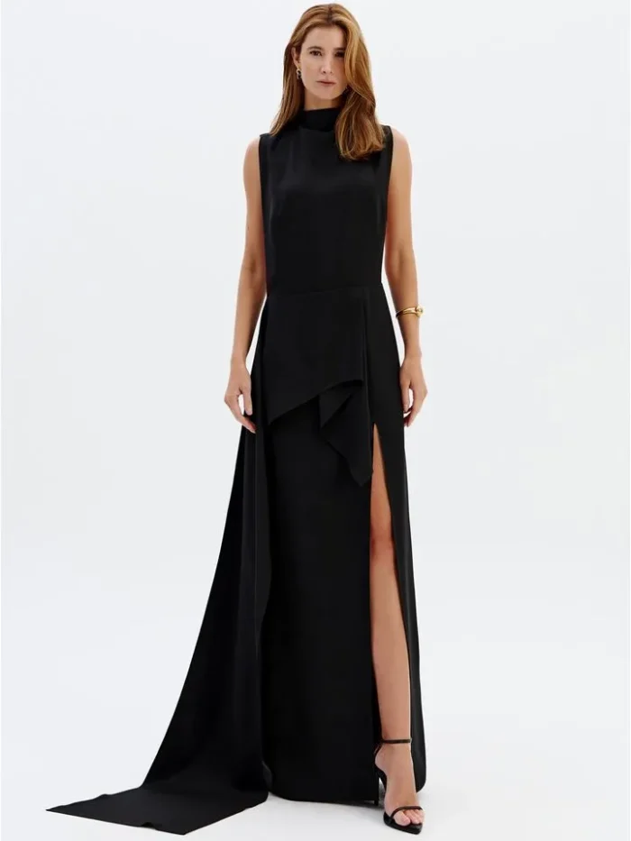 Vestido Longo Gola Alta De Crepe - Preto